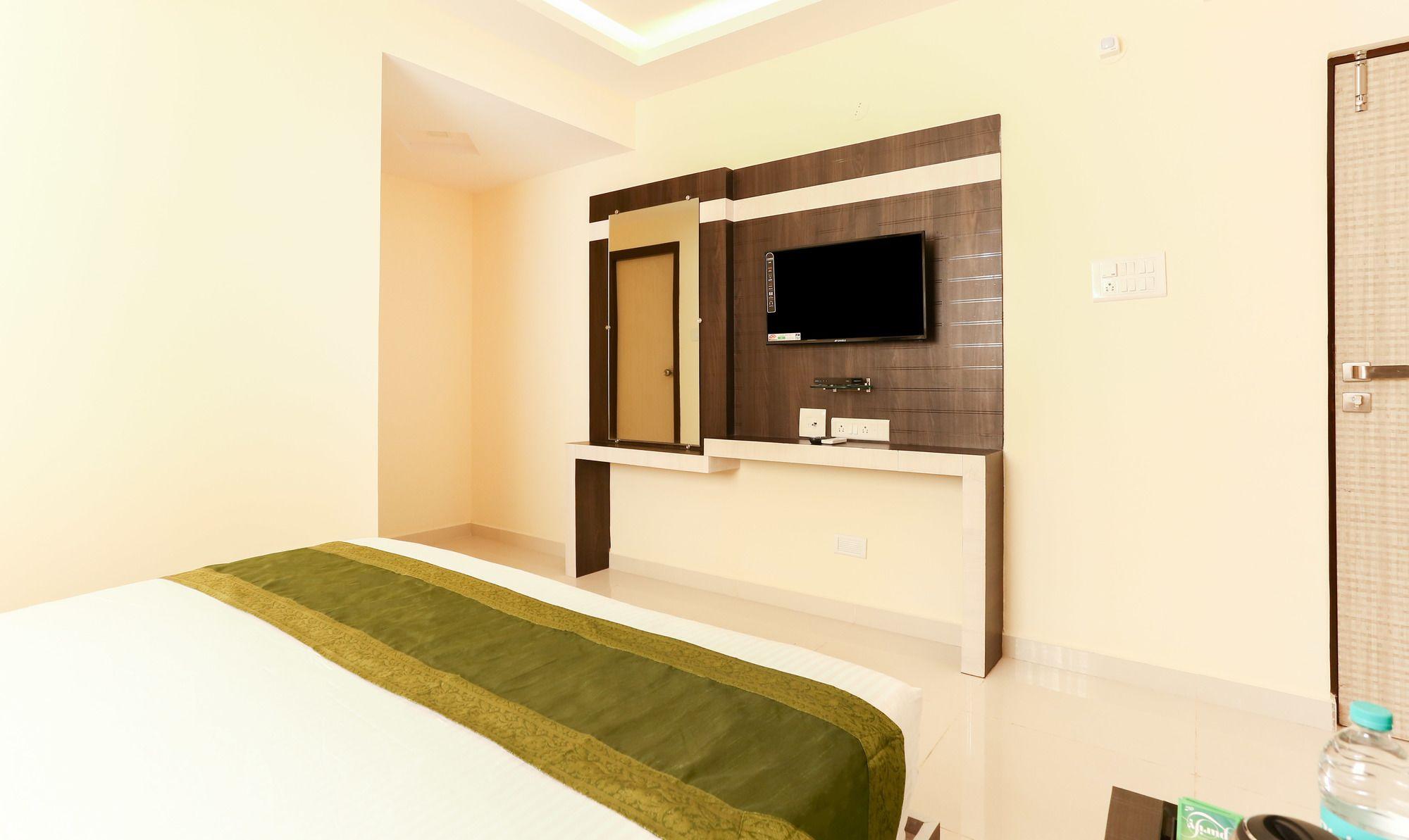 Fabhotel Rotano Suites - Yelahanka Бангалор Экстерьер фото