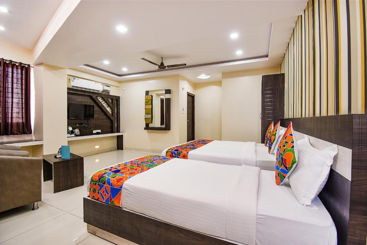 Fabhotel Rotano Suites - Yelahanka Бангалор Экстерьер фото